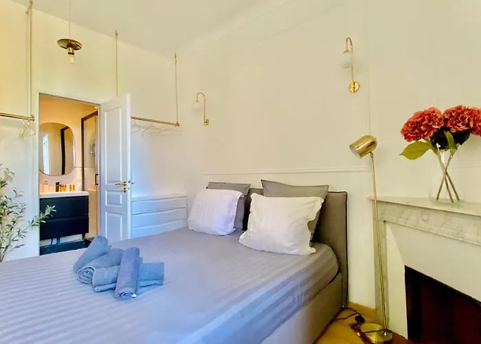 Designer Garden View Ac, Fiber Wifi Heart Of Monaco